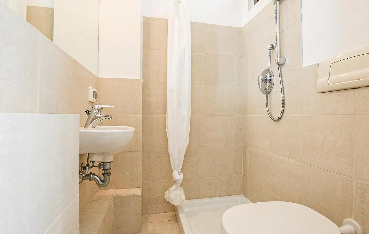 2 Bedroom Stunning Home In Marina Di Ragusa Feriehus